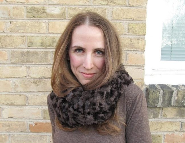 Brown Scarf, Golden Brick