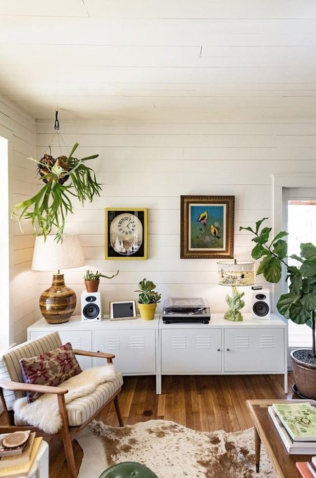 Natural Wood Meets Cowhide Comfort