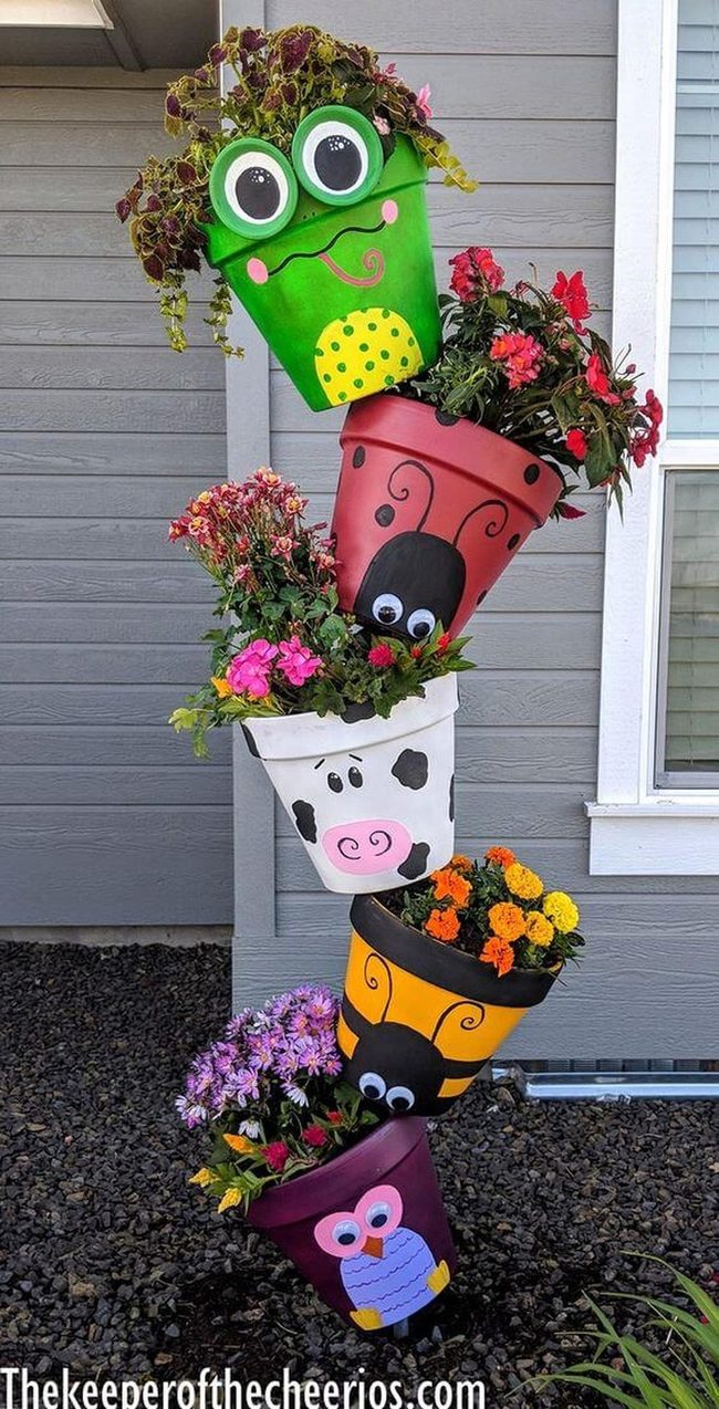 Stacked Pots, Vertical Color