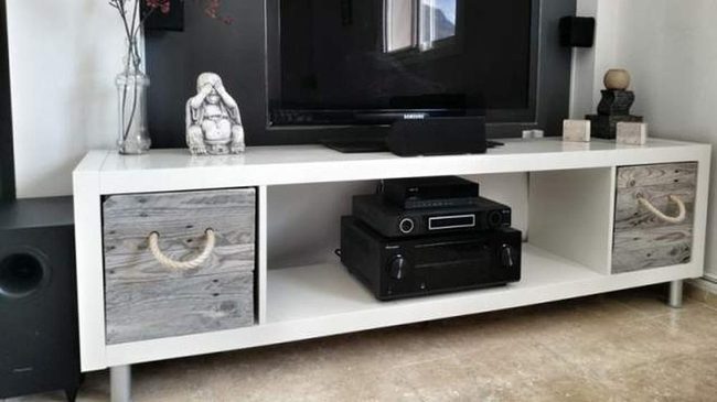 Crisp White Minimalism, Black Contrast