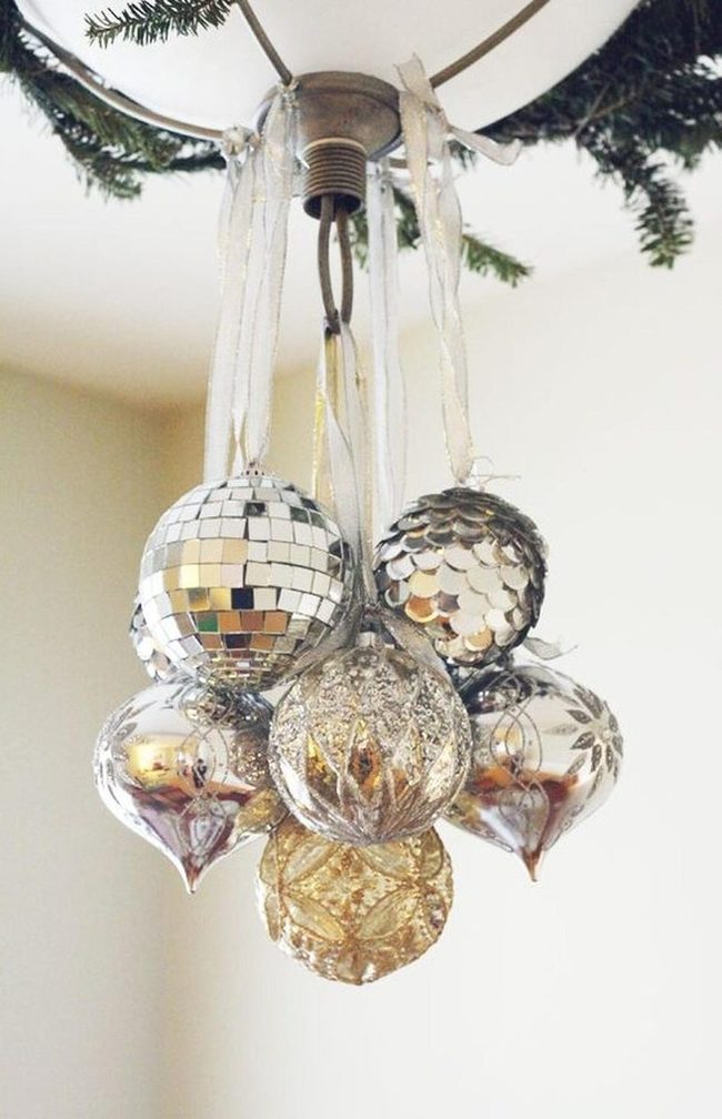 Cascading Silver And Gold Spheres