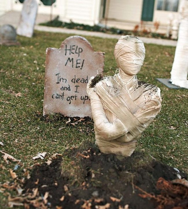 Wooden Mummy Yard Figures