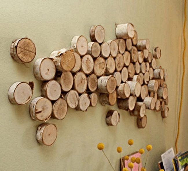 Natural Wood Circles, Green Wall