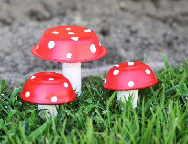 Red And White Mushroom Garden Stakes