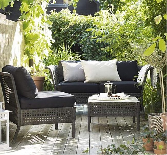 Dark Wicker Oasis