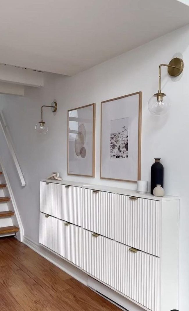 Deep Wood And White Entry