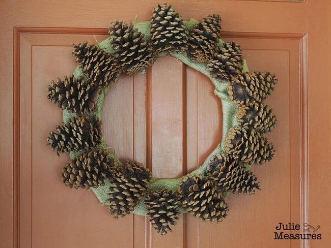Pine Cone Starburst Wreath