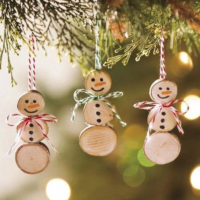 Wood Slice Snowmen Characters