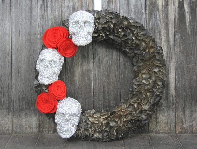 Silver Skulls Red Roses Halloween