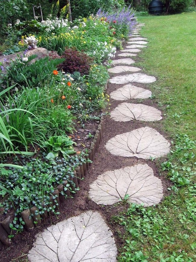 Concrete Leaf Stepping Stones