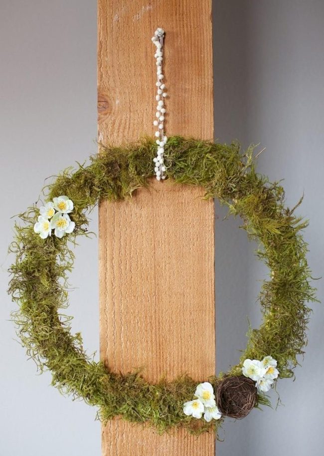 Green Moss Wreath With Woodland Nest