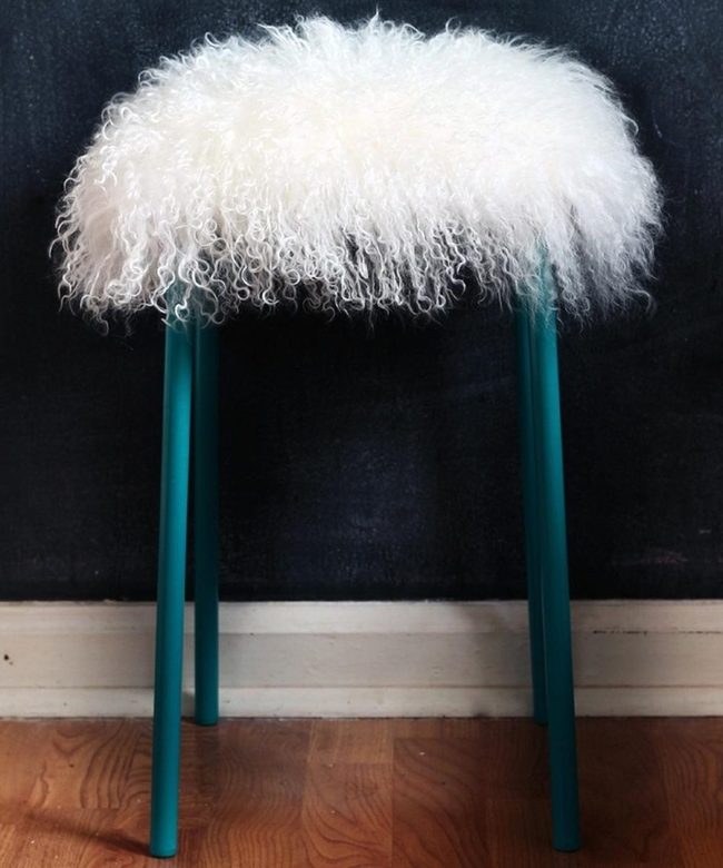Teal Legs, Curled Wool Seat
