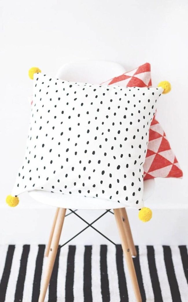 Dotted Pillows With Woolly Corners