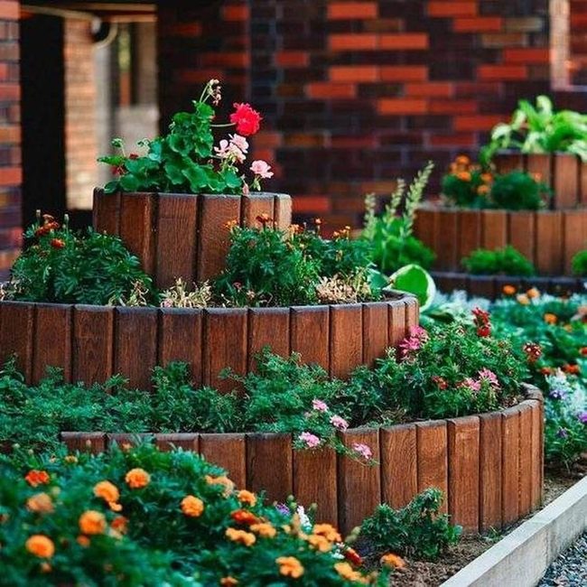 Wooden Tiered Blooms