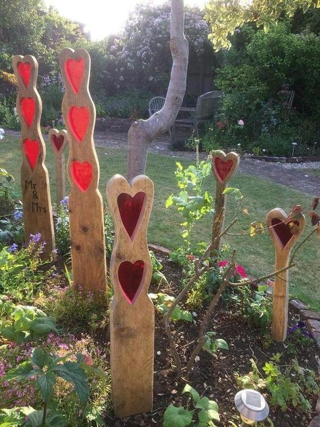Red Heart Garden Stakes