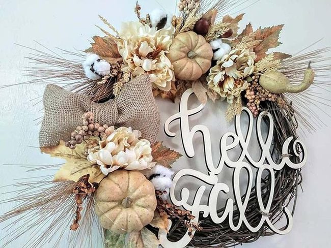 Grapevine Harvest Wreath Cream Pumpkins