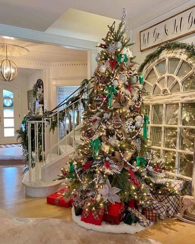Red And Green Ornament Entryway