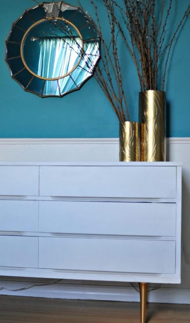 Blue Wall Gold Shimmer
