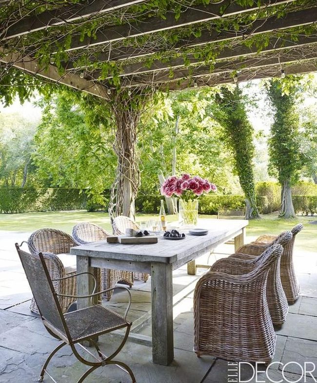 Green Vine Garden Table