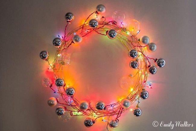 Red Lights Wreath Silver Sparkle