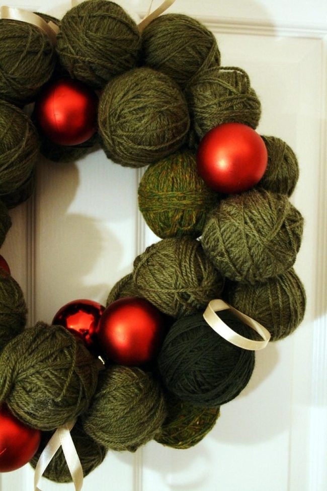 Green Yarn Balls Red Ornaments