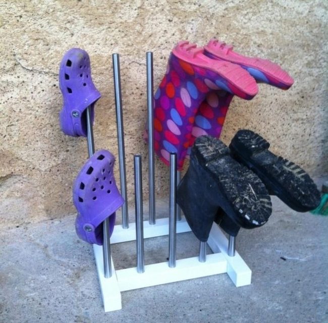 Black Boots Drip-Dry Rack