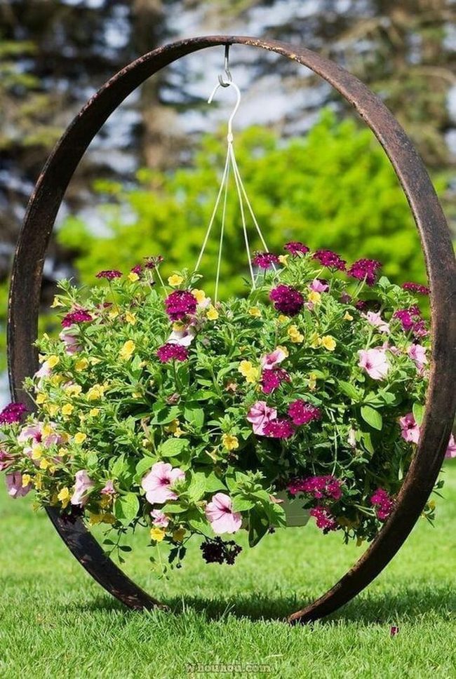 Vintage Metal Ring Planter Pink