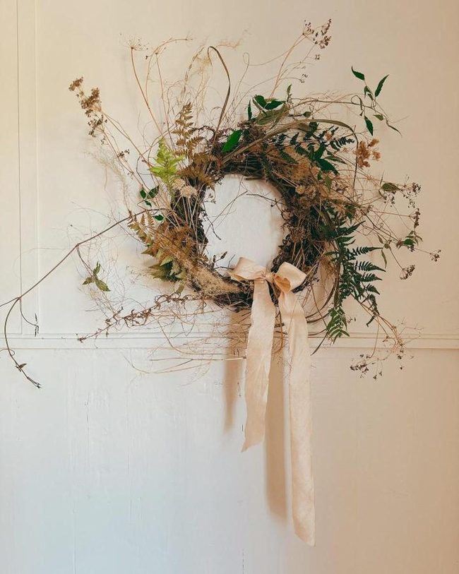 Autumn Branch Wreath Golden Movement