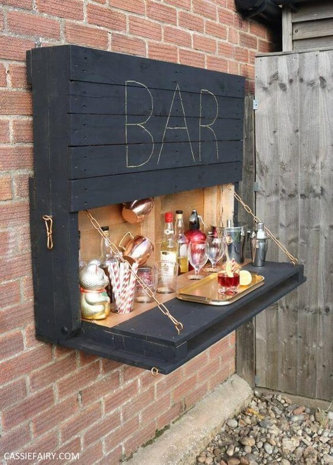 Black Pallet Bar For Outdoor Entertaining