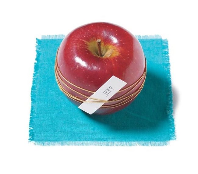 Red Apples Gold Threads