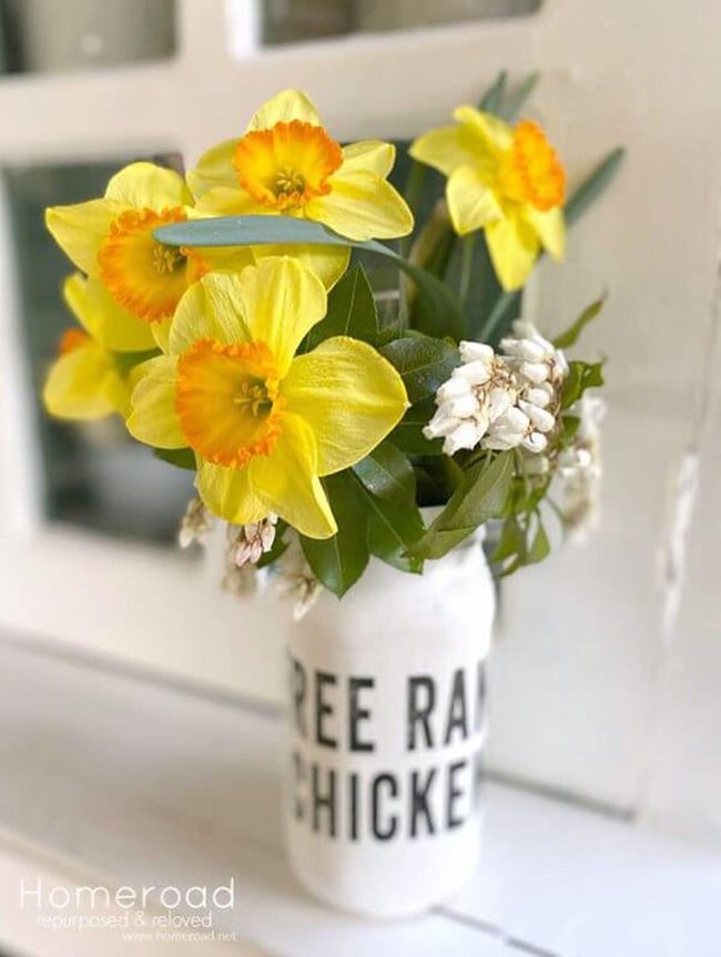 Monochrome Chicken Kitchen Vessels