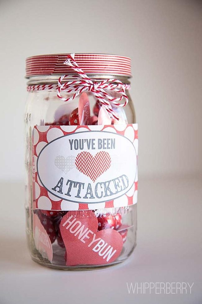 Pink Red Kiss Jar Attack