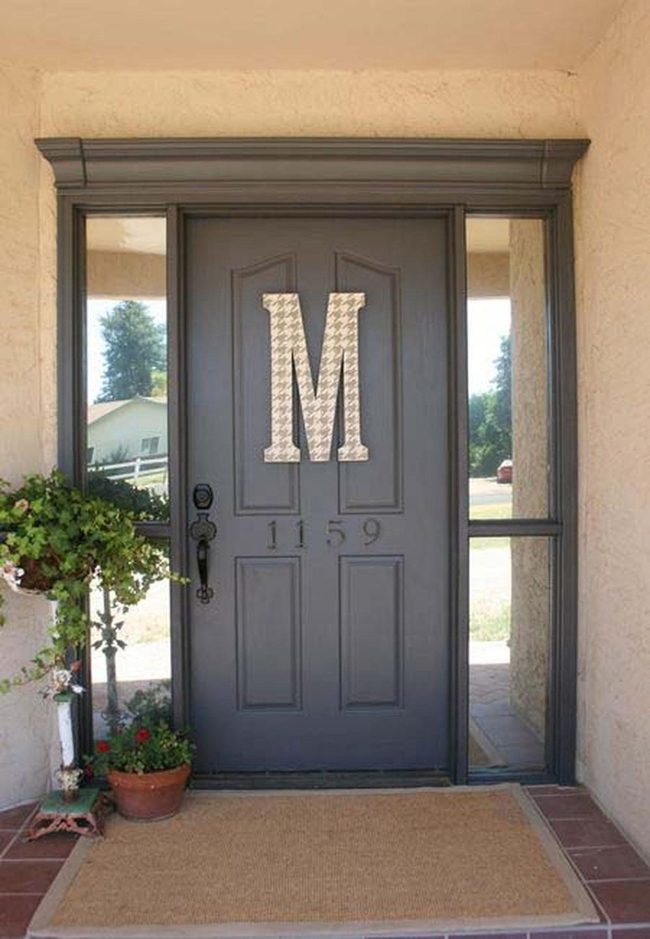 Polished Entryway Crown Molding