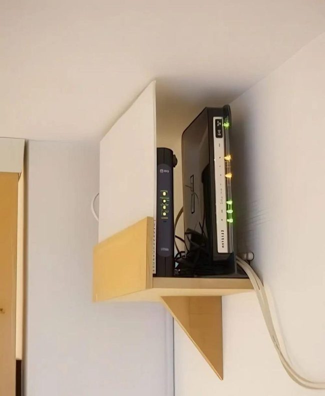 Green-Lit Network Corner