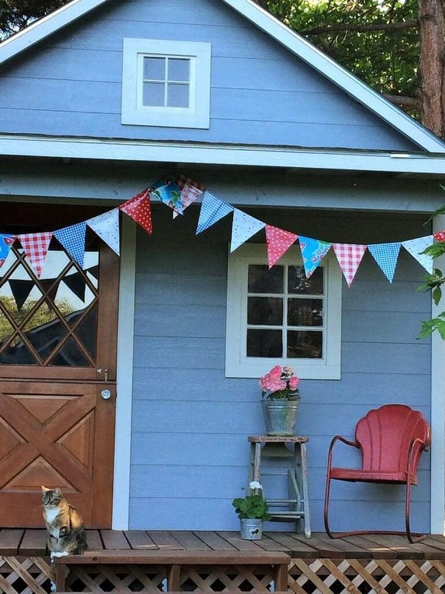 Crimson Porch, Patriotic Patterns