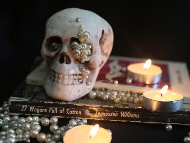Aged Pages Pearl Skulls