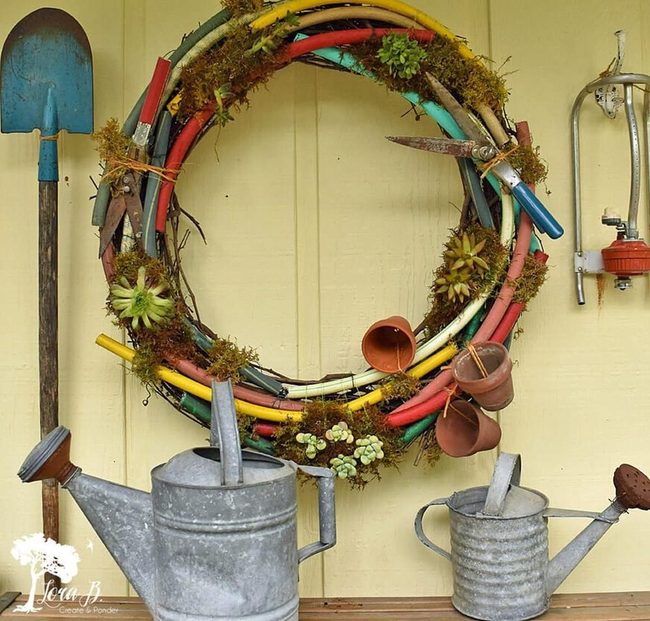 Vintage Tools Garden Circle