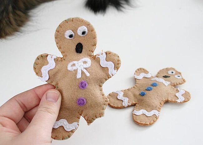 Fuzzy Felt Gingerbread Figures