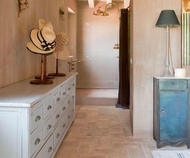 Beige Stone With Antique Blue Accents
