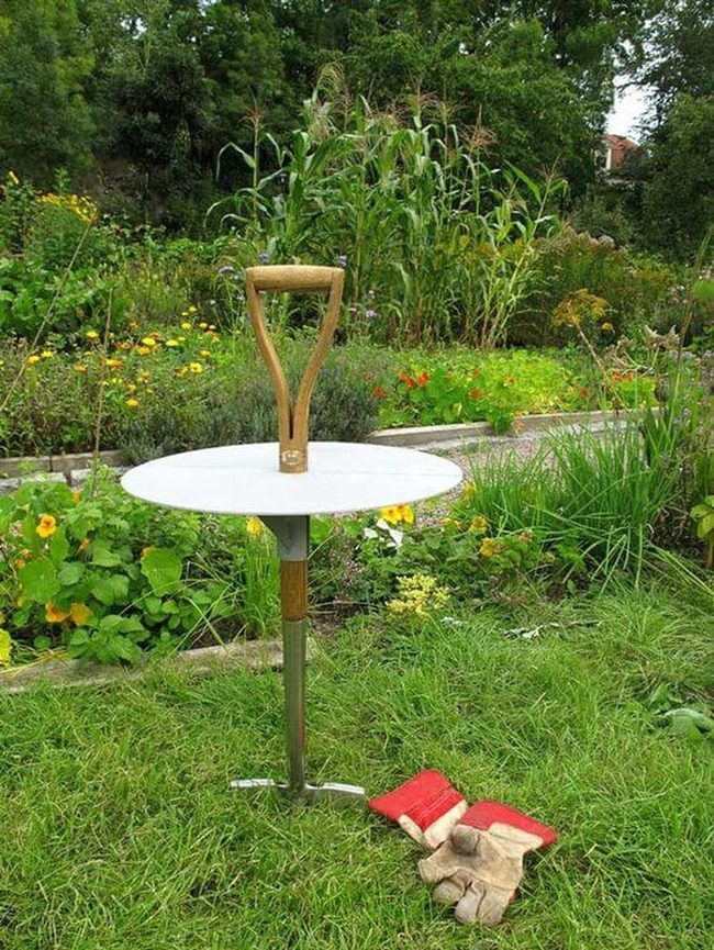Wooden-Handle Portable Side Table