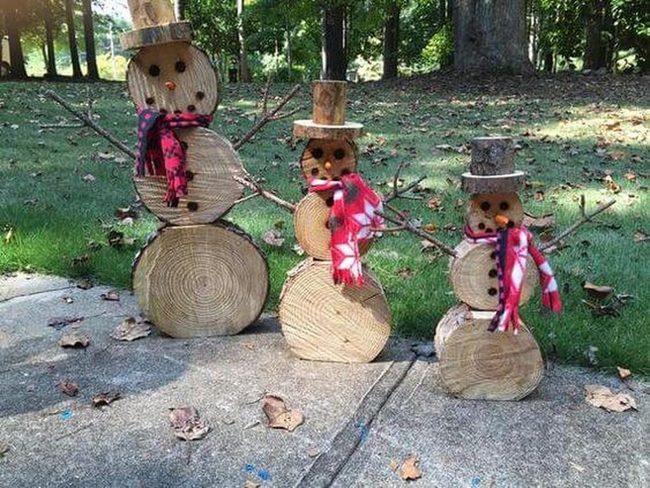 Painted Wood Slice Snowmen