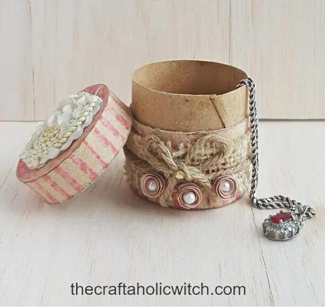 Cardboard Tube Jewelry Organizer