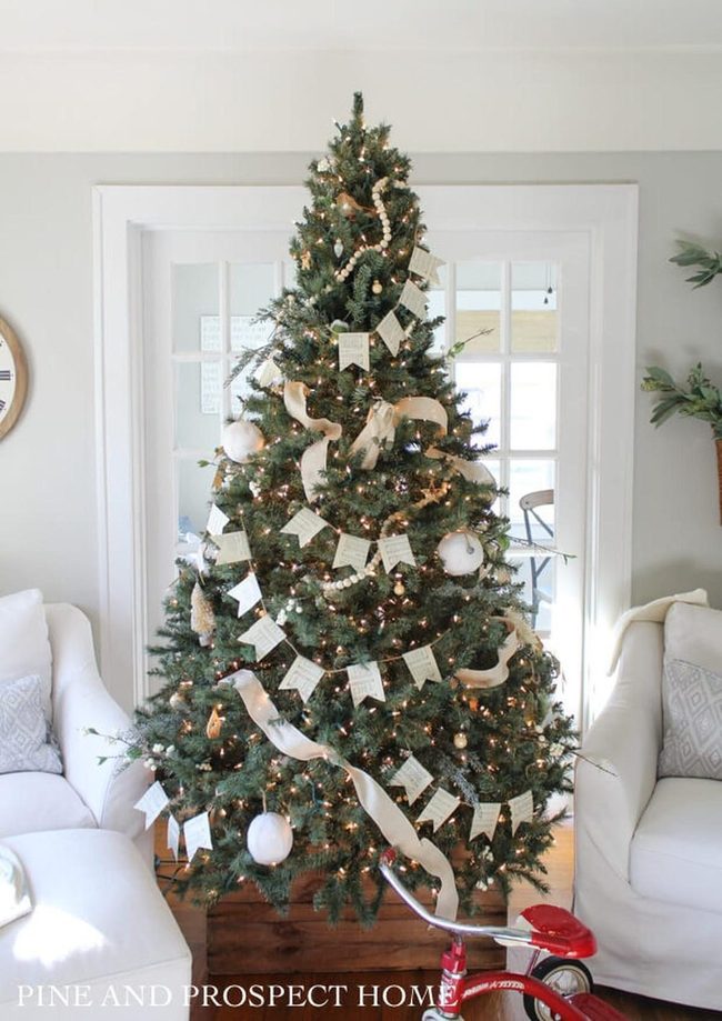 Paper & Twine Holiday Garland