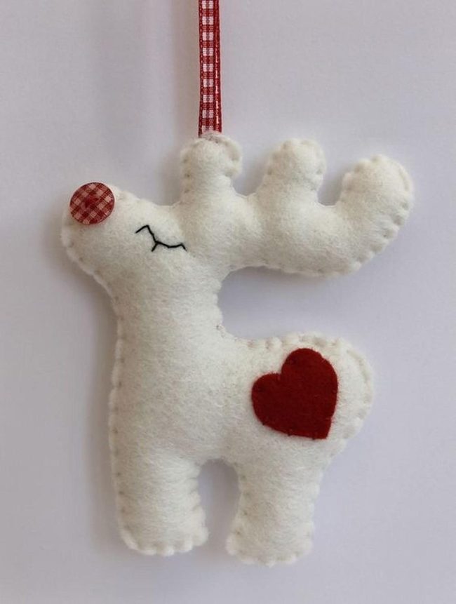 White Felt Reindeer Red Hearts