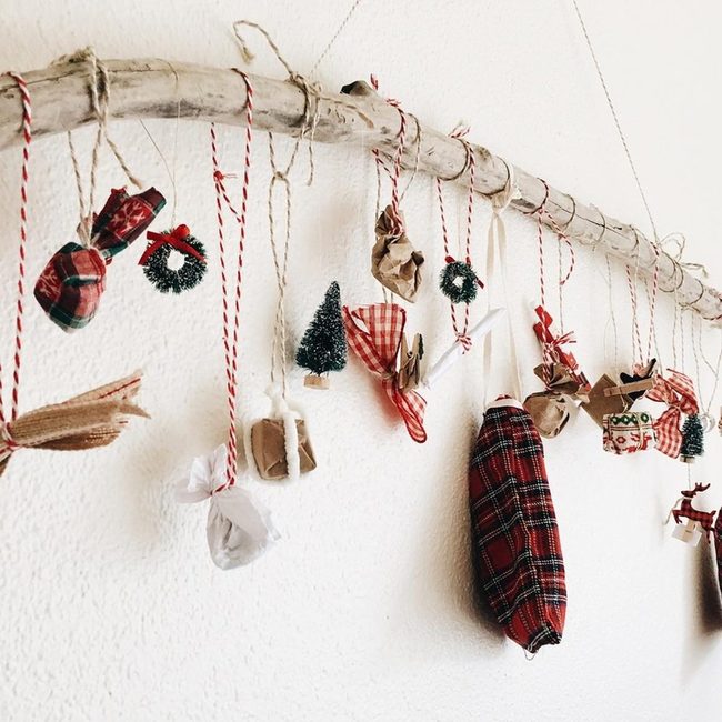 Wooden Branches Red Ornaments