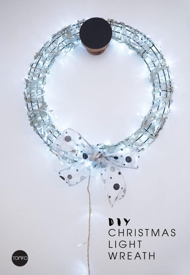 Illuminated Wreath With Polka Dots