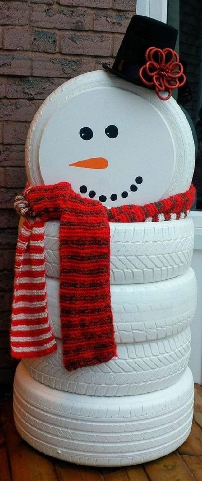 Stacked Tire Snowman Red Accents