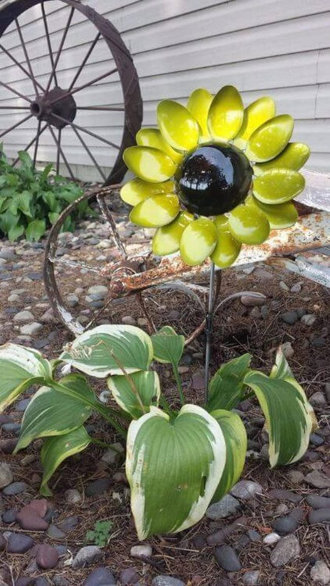 Glossy Green Sunflower Sculpture