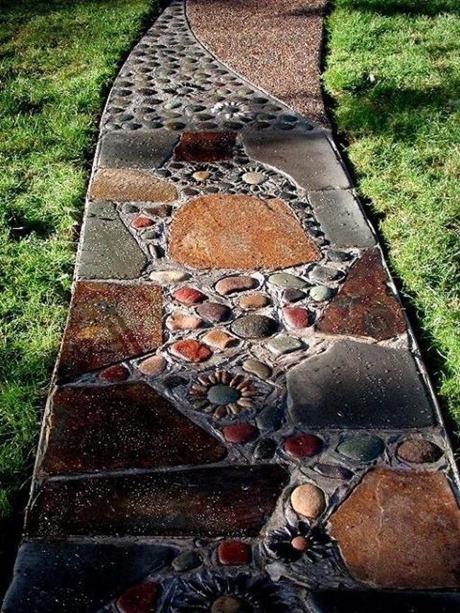 Natural Stone Garden Pathways