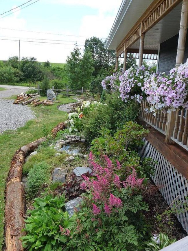 Curved Wood Garden Border